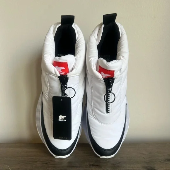 Sorel Out N About III Puffy Women's White Zip Boot Size 9.5 SKU#24187 - Picture 7 of 9